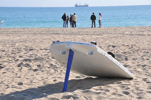 2008 i-To-i (13).jpg - Waiting for wind